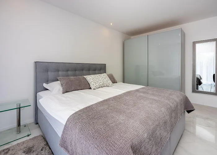 Modernes Direkt Am Mit Whirlpool, Meerblick, Lounge-bereich * Dramalj