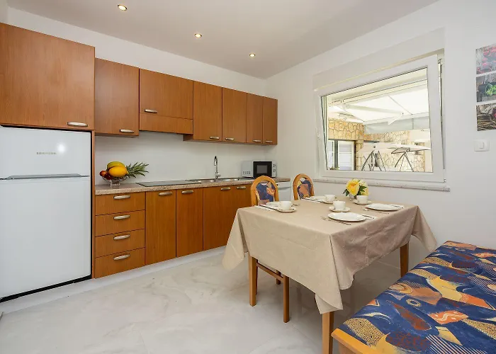 Modernes Direkt Am Mit Whirlpool, Meerblick, Lounge-bereich * Dramalj