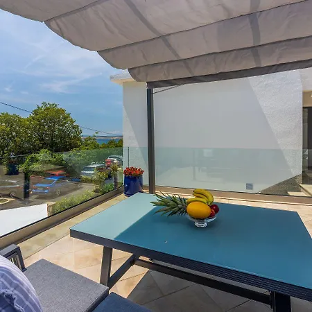 Lejlighed Modernes Direkt Am Mit Whirlpool, Meerblick, Lounge-bereich Dramalj