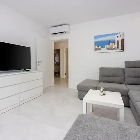 Modernes Direkt Am Mit Whirlpool, Meerblick, Lounge-bereich Lejlighed Dramalj
