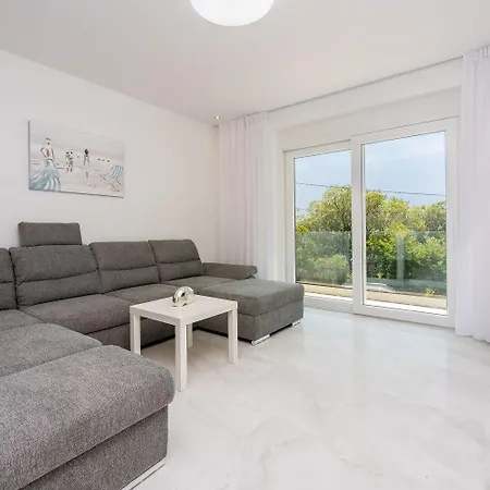 Lejlighed Modernes Direkt Am Mit Whirlpool, Meerblick, Lounge-bereich Dramalj